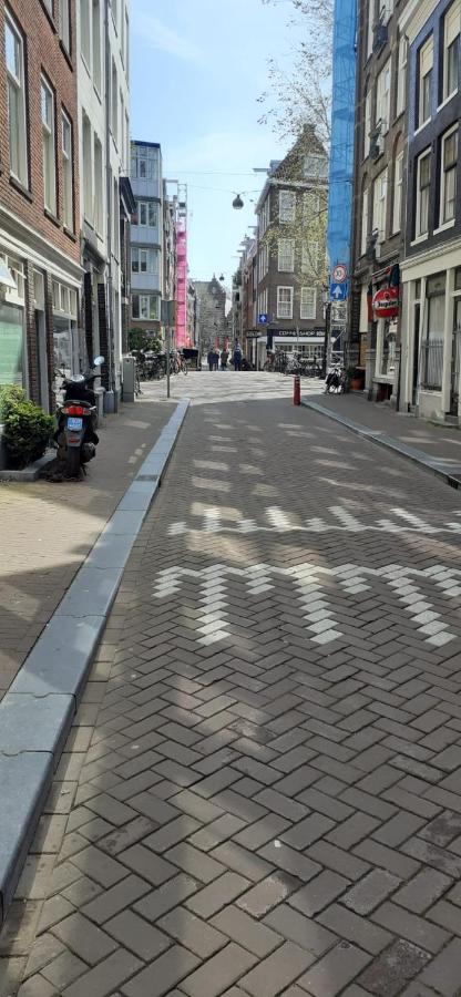 Iru, Not For Parties, Not A Hotel, Room With No Kitchen Amsterdam Exterior photo